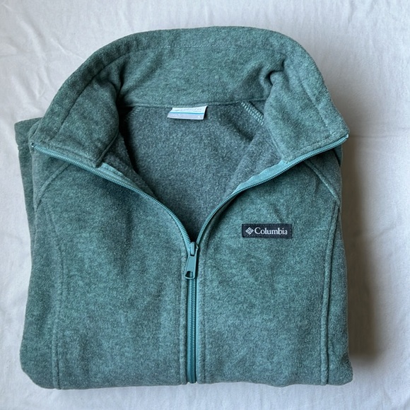 Columbia women’s L green zip up sweater - Picture 6 of 7